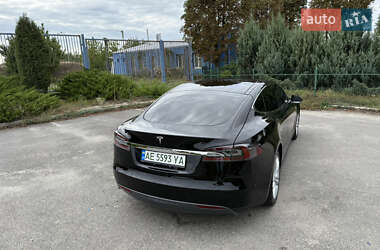 Лифтбек Tesla Model S 2013 в 