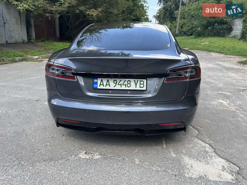 Ліфтбек Tesla Model S 2021 в Києві