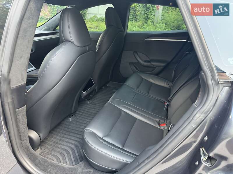 Ліфтбек Tesla Model S 2021 в Києві