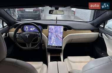 Лифтбек Tesla Model S 2020 в 