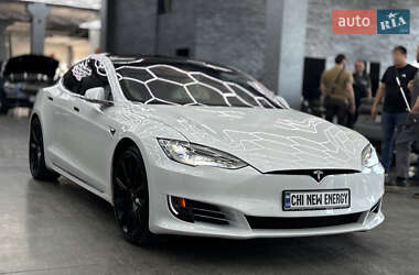 Лифтбек Tesla Model S 2020 в 
