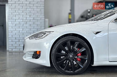 Лифтбек Tesla Model S 2020 в 