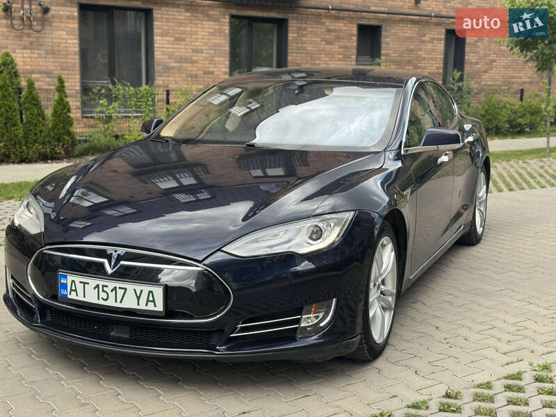 Лифтбек Tesla Model S 2014 в Ивано-Франковске