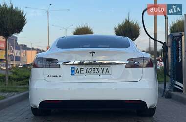 Ліфтбек Tesla Model S 2016 в 
