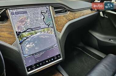 Лифтбек Tesla Model S 2017 в 