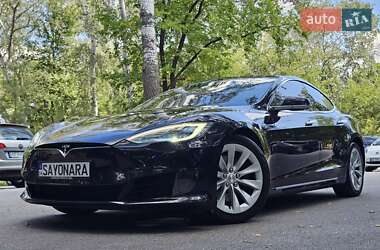 Лифтбек Tesla Model S 2017 в 