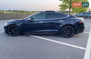 Лифтбек Tesla Model S 2013 в 