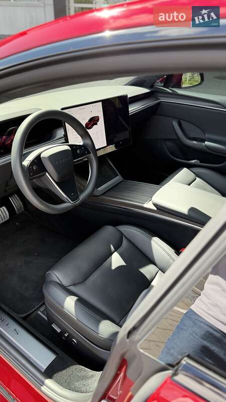 Лифтбек Tesla Model S 2023 в Днепре