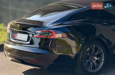 Лифтбек Tesla Model S 2021 в 