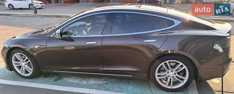 Лифтбек Tesla Model S 2013 в Харькове