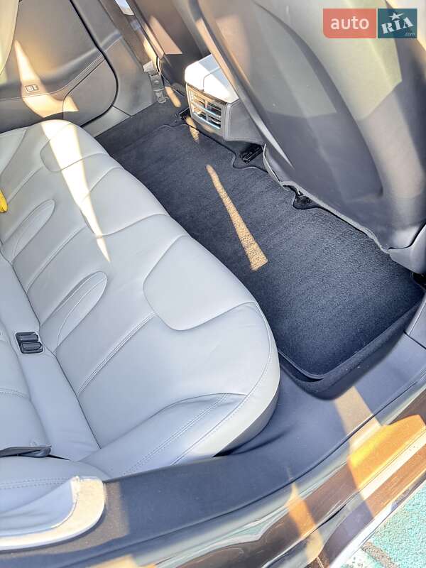 Лифтбек Tesla Model S 2013 в Харькове