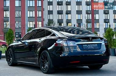 Лифтбек Tesla Model S 2018 в 