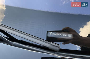 Лифтбек Tesla Model S 2018 в 