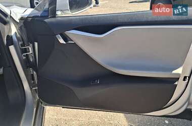 Лифтбек Tesla Model S 2012 в 