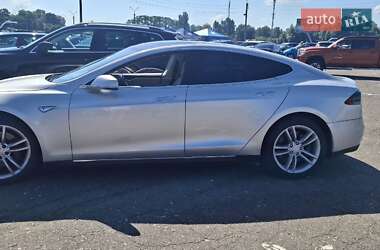 Лифтбек Tesla Model S 2012 в 