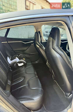 Лифтбек Tesla Model S 2013 в 