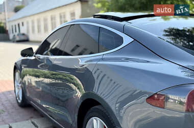 Лифтбек Tesla Model S 2013 в 