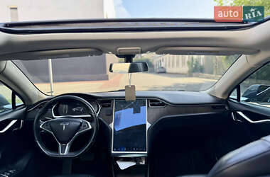 Лифтбек Tesla Model S 2013 в 