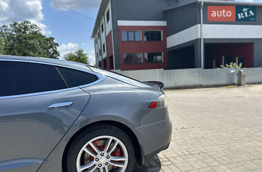 Лифтбек Tesla Model S 2013 в 