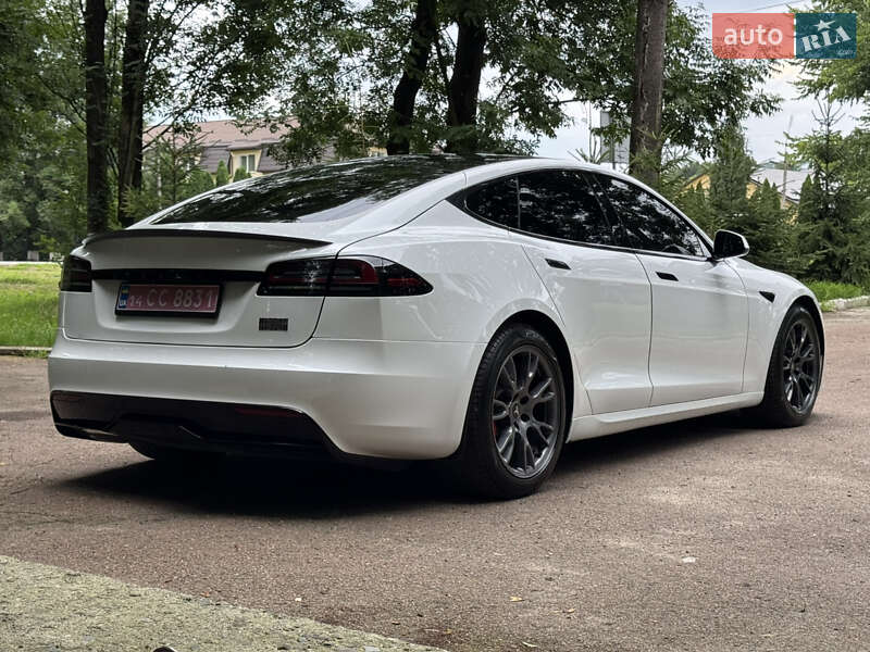 Лифтбек Tesla Model S 2023 в Львове