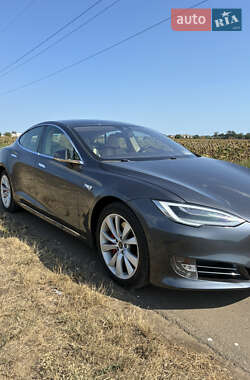Лифтбек Tesla Model S 2016 в 