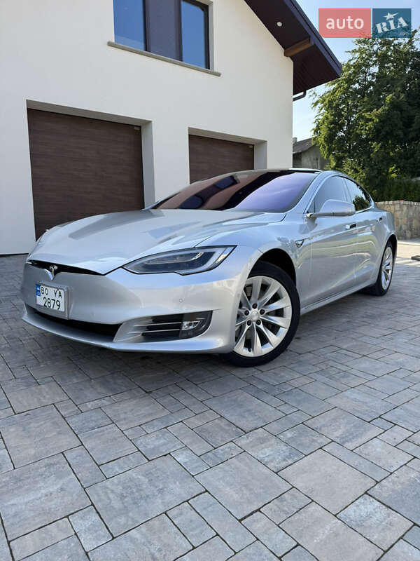 Tesla Model S 2017