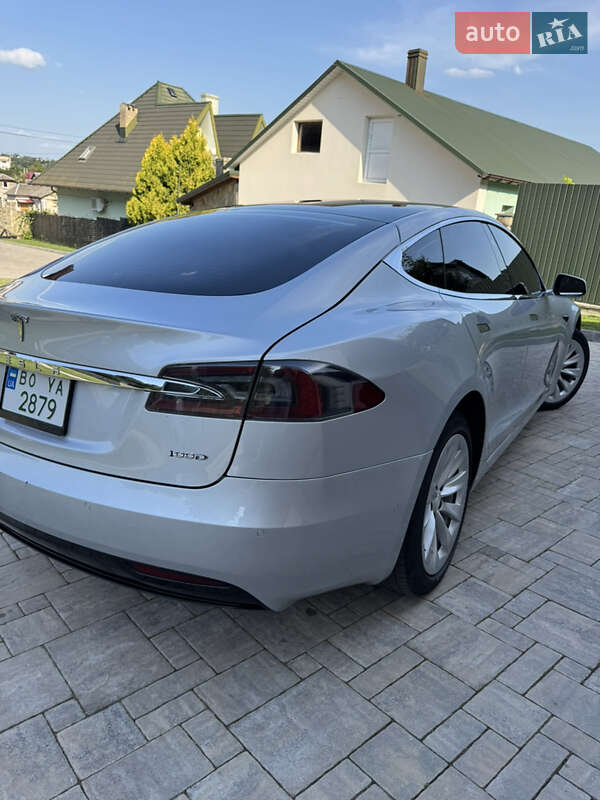 Лифтбек Tesla Model S 2017 в Тернополе