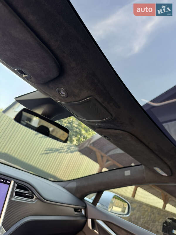 Лифтбек Tesla Model S 2017 в Тернополе