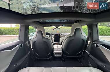 Лифтбек Tesla Model S 2016 в 