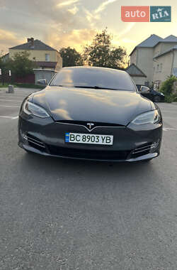 Лифтбек Tesla Model S 2016 в 