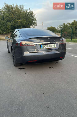 Лифтбек Tesla Model S 2016 в 