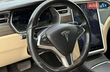 Лифтбек Tesla Model S 2014 в 