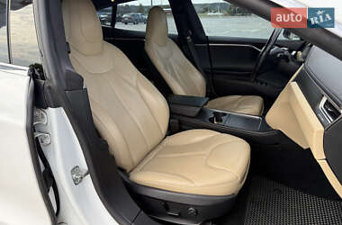 Лифтбек Tesla Model S 2014 в 