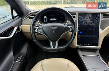 Лифтбек Tesla Model S 2014 в 