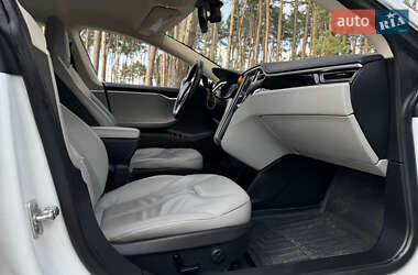 Лифтбек Tesla Model S 2014 в 