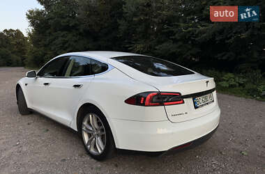 Лифтбек Tesla Model S 2014 в 