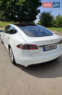 Лифтбек Tesla Model S 2016 в 