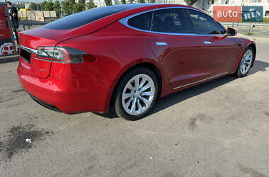 Лифтбек Tesla Model S 2017 в 