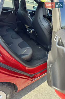 Лифтбек Tesla Model S 2017 в 