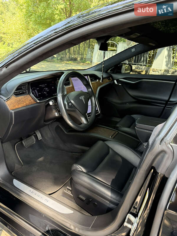 Лифтбек Tesla Model S 2020 в Полтаве