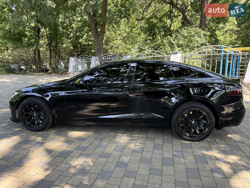 Лифтбек Tesla Model S 2020 в Полтаве