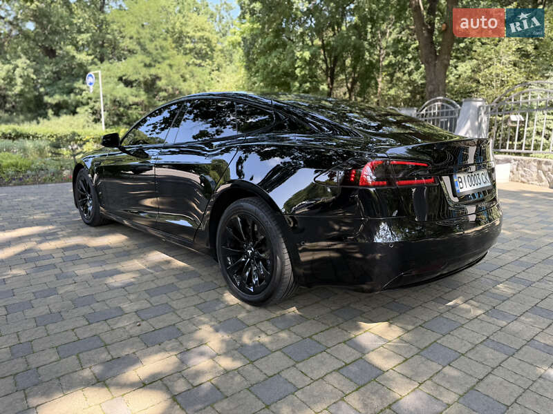 Лифтбек Tesla Model S 2020 в Полтаве