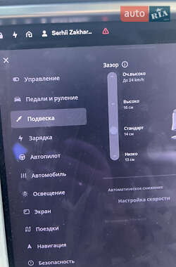Лифтбек Tesla Model S 2017 в 