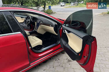 Лифтбек Tesla Model S 2017 в 