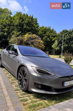 Лифтбек Tesla Model S 2018 в 