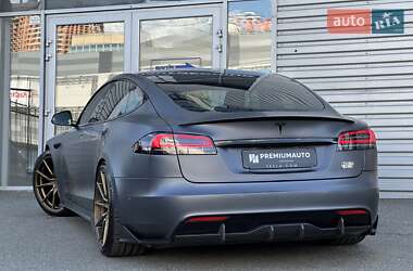 Лифтбек Tesla Model S 2022 в 