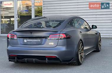 Лифтбек Tesla Model S 2022 в 