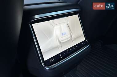 Лифтбек Tesla Model S 2022 в 
