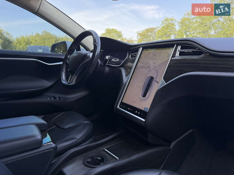 Лифтбек Tesla Model S 2014 в Ивано-Франковске