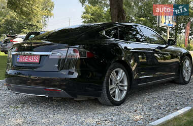 Лифтбек Tesla Model S 2016 в 